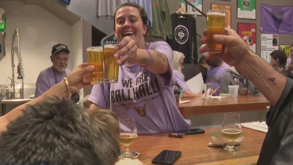 Valkyries fans pack Oakland bar to cheer on team as playoff series shifts to Atlanta — CBS Bay Area (KPIX), Grand Prairie Dining news