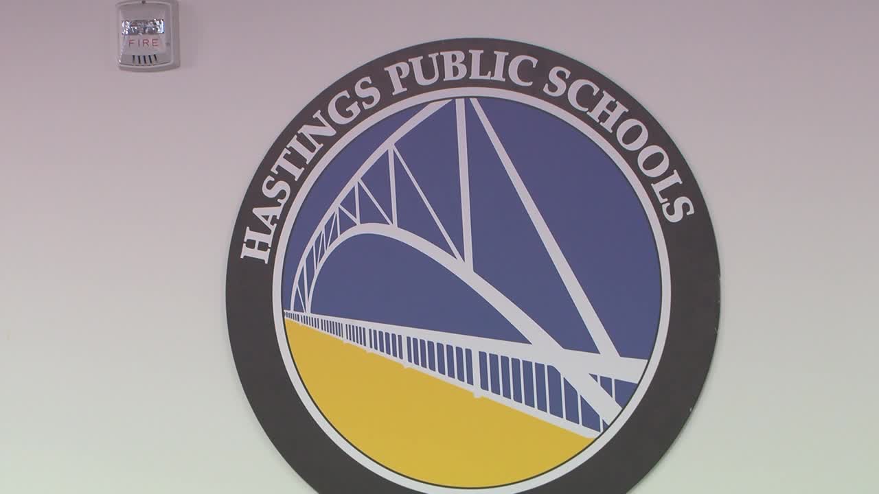 Hastings school officials discuss policy change on what’s allowed on school walls — KSTP 5 — Gopher, Grand Prairie Schools news