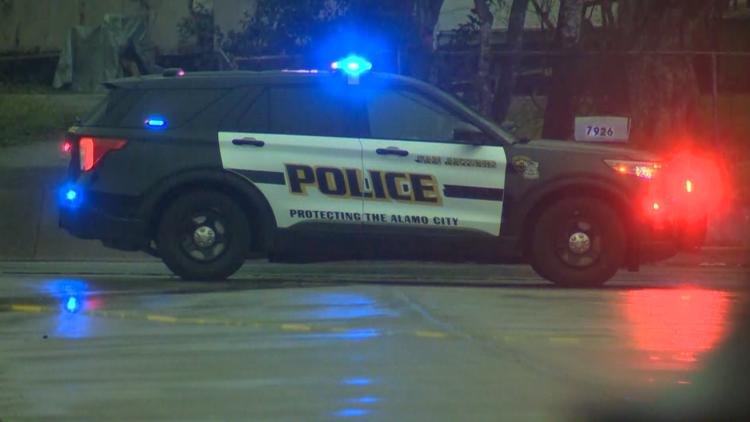 Driver arrested on DWI charge after running red light and crashing into car, police say — KENS 5 (San Antonio), Grand Prairie Health news