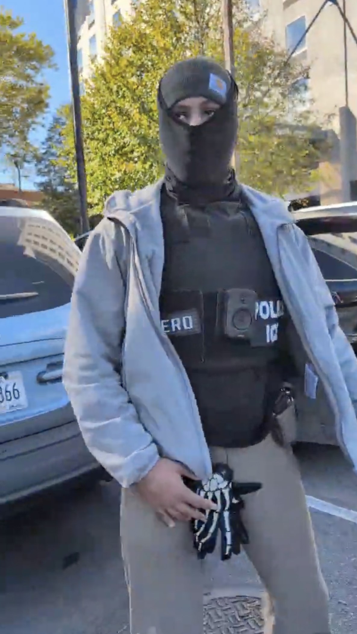 ICE puts on show of force around Elmhurst Hospital with dozens of unmarked vehicles, masked agents — amNewYork, Grand Prairie Health news